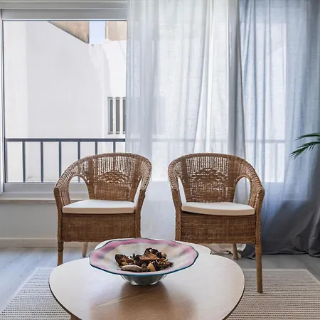 1bdr Modern With Pool By Lovelystay Apartament *