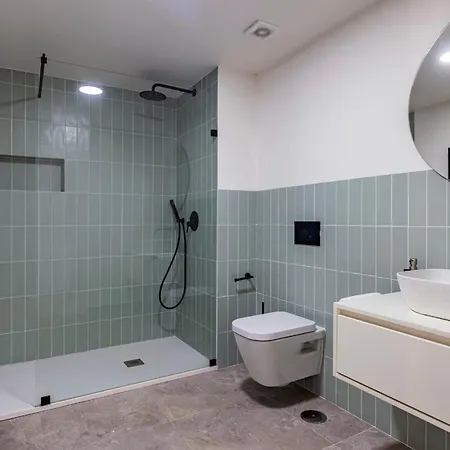 1bdr Modern With Pool By Lovelystay *